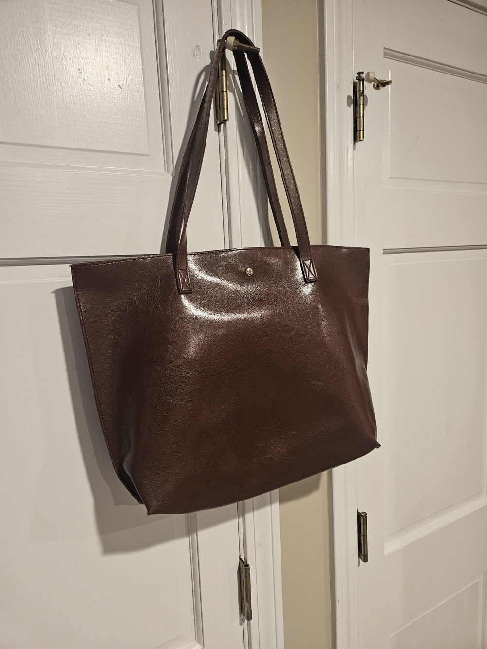 Classic Brown Leather Tote Bag - Spacious Everyday Carry